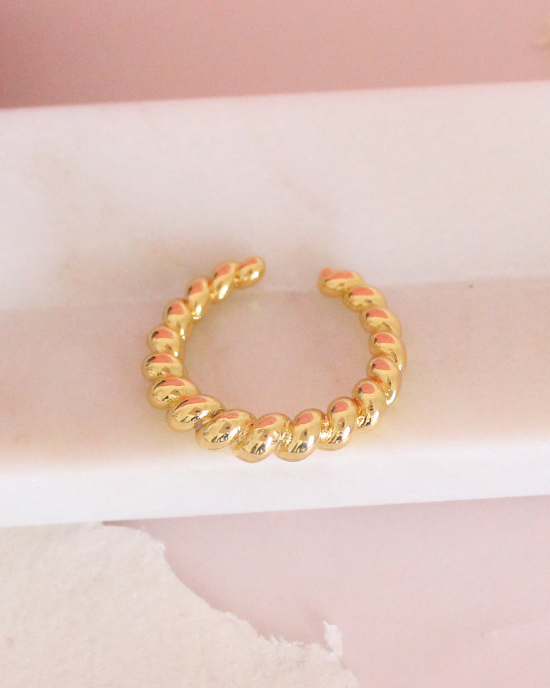 Anillo entrelazado dorado