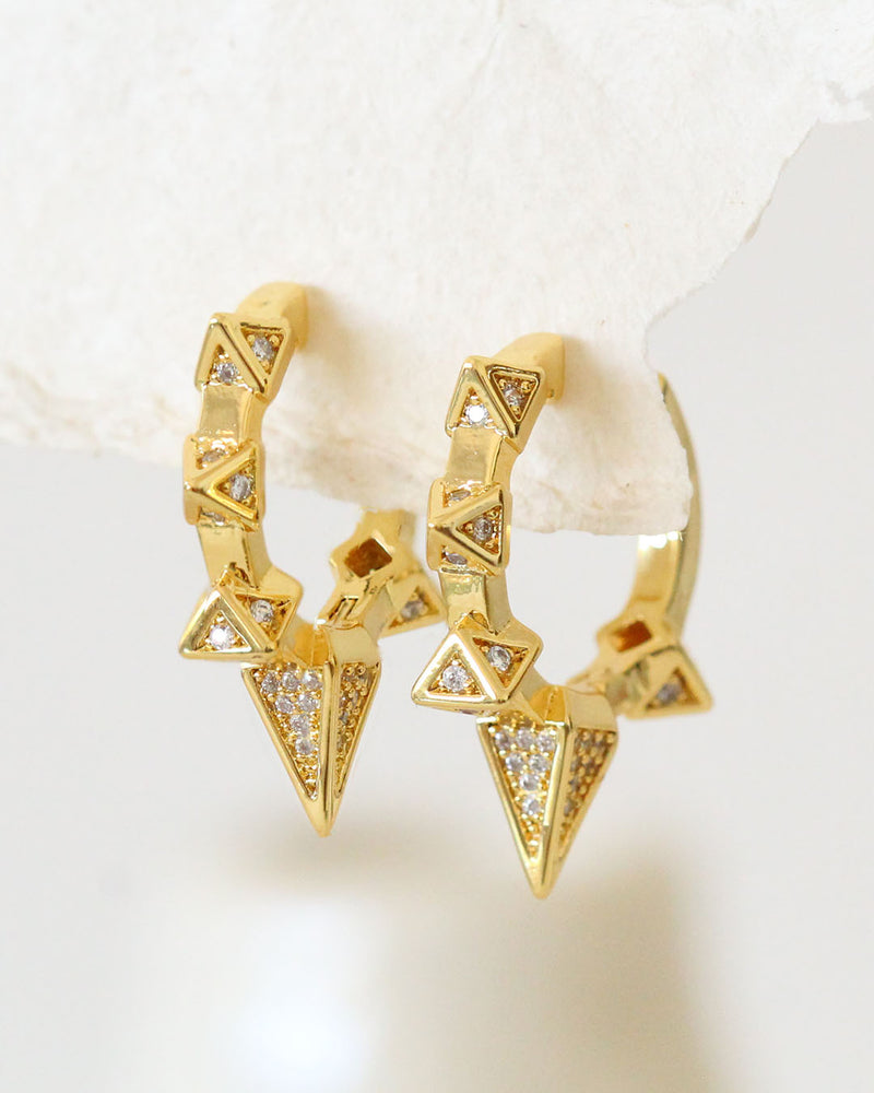 Aretes triple spike dorada