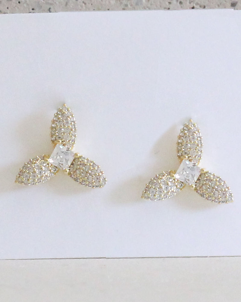 Aretes Flor 3 petalos