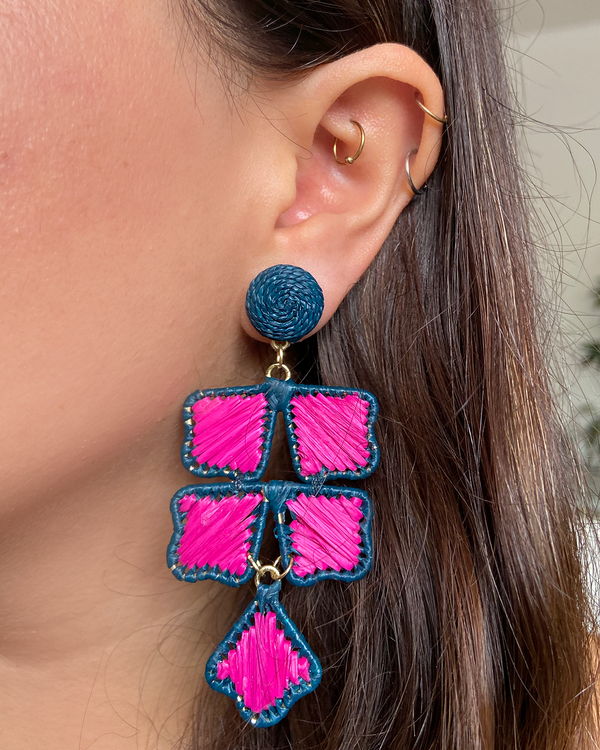 Aretes Petalo Fiucsia
