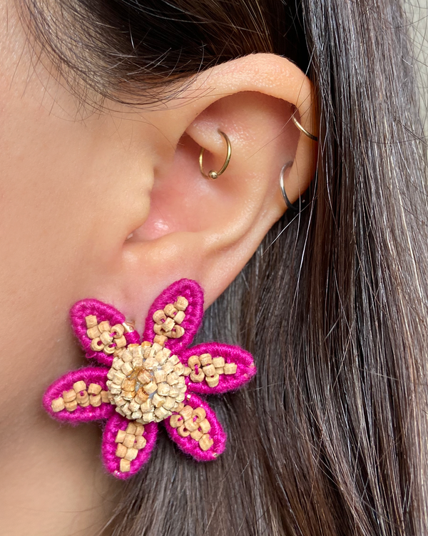 Aretes Flor fucsia