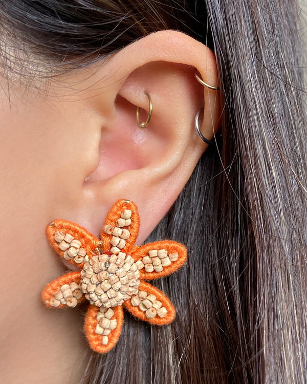 Aretes Flor naranja