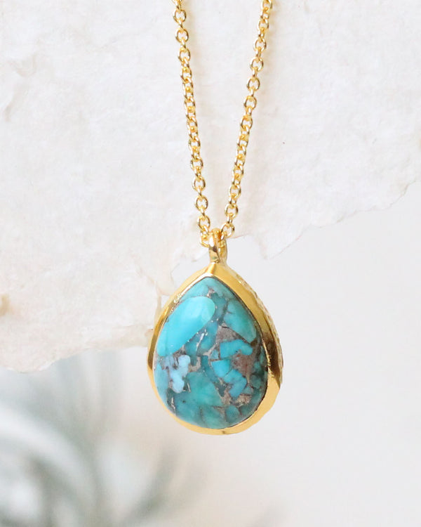Collar turquesa Gota