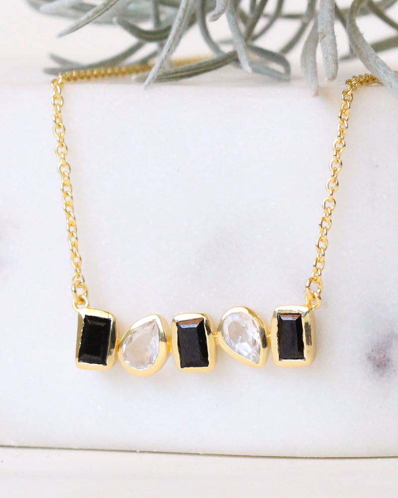Collar ALL BLACK ONYX / CLEA QUARTZ ((PEAR)