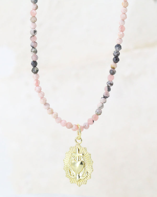 Collar corazón piedras