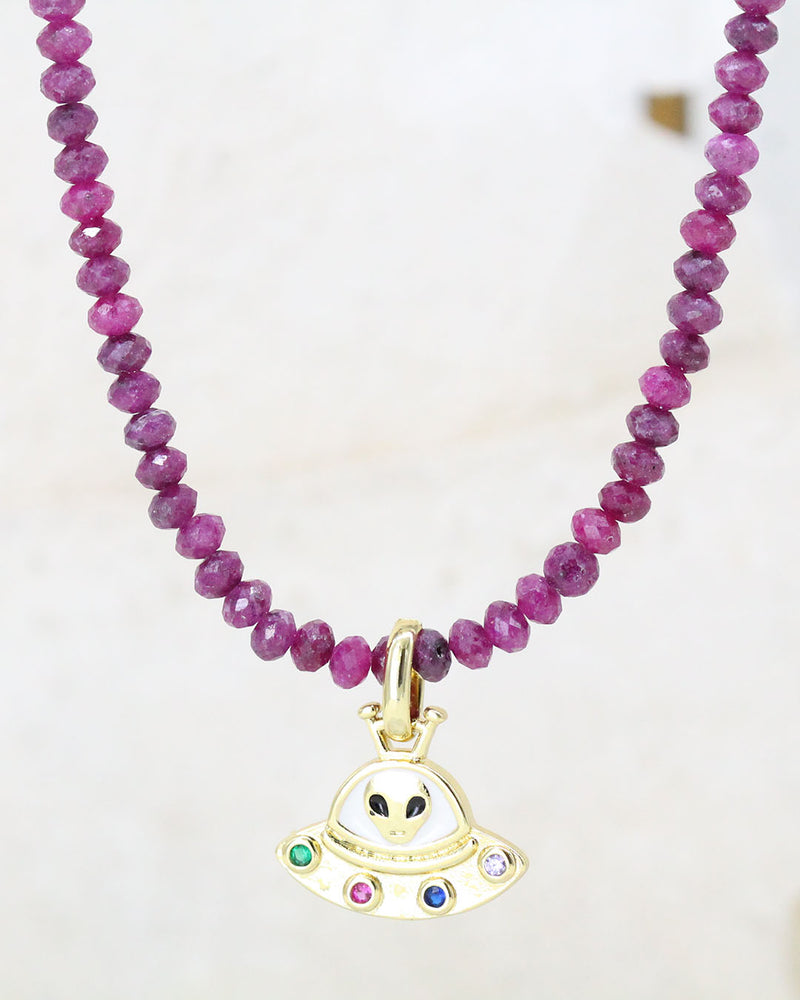 Collar rubi ovni