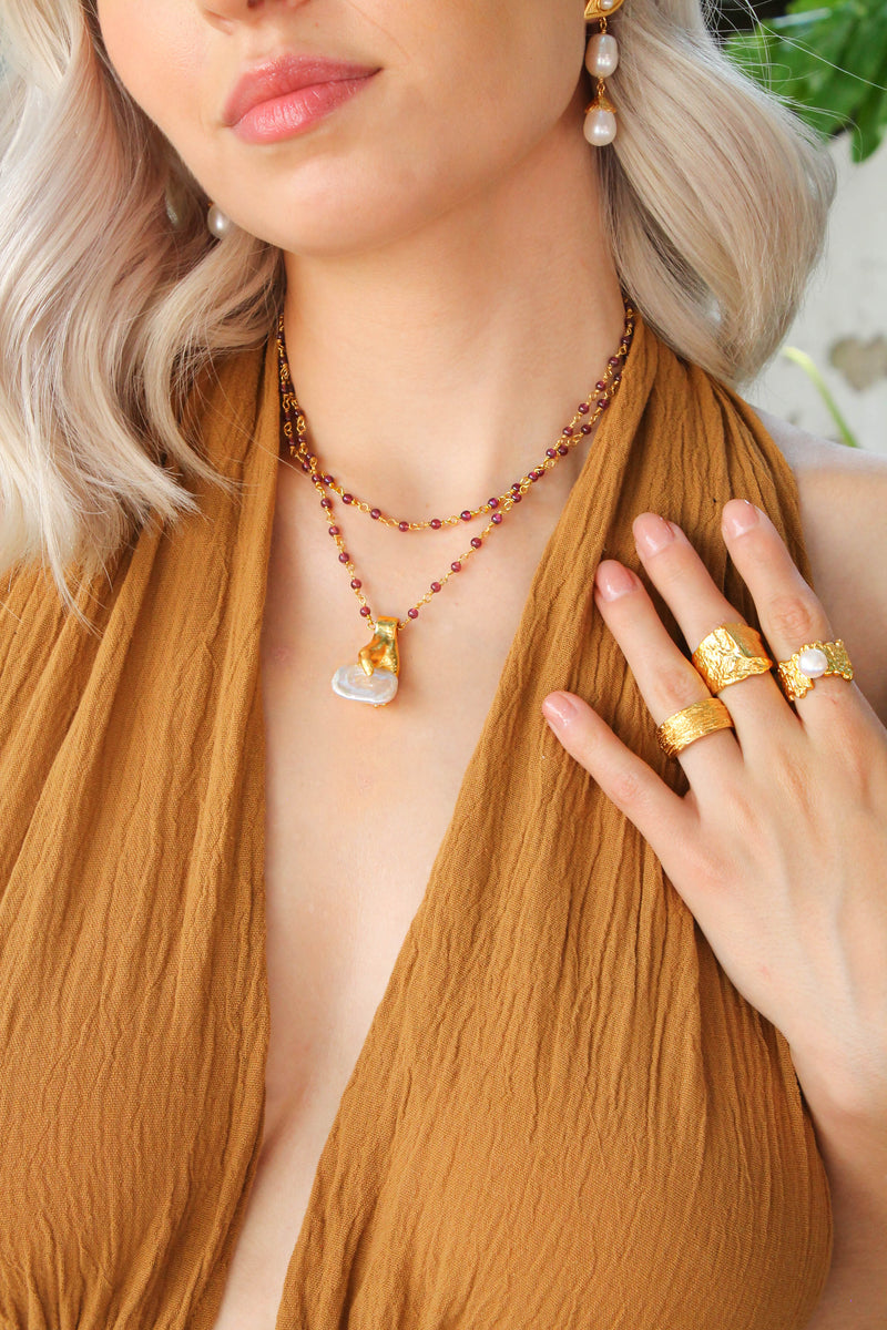 Collar Granate Mano Perla