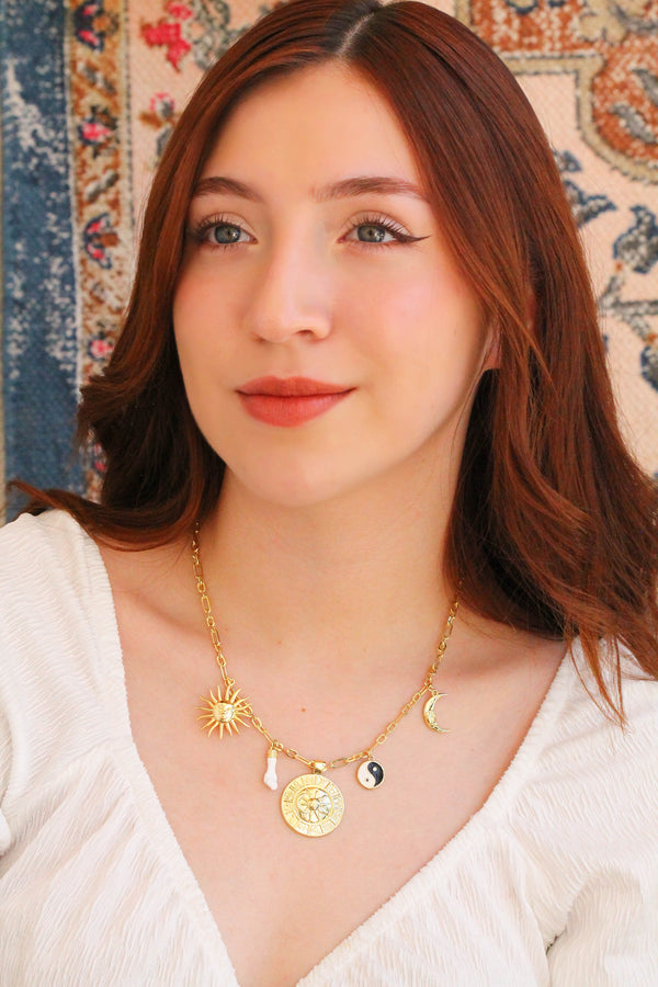 Collar Charms Medalla Sol