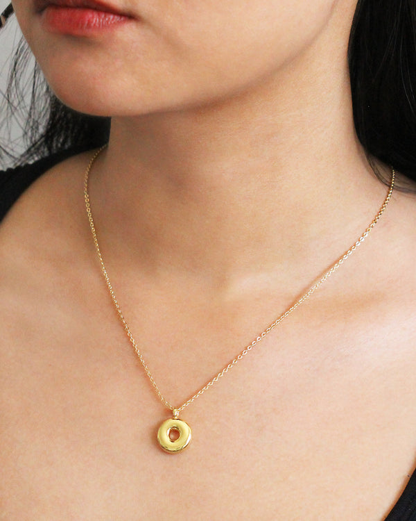Collar inicial O