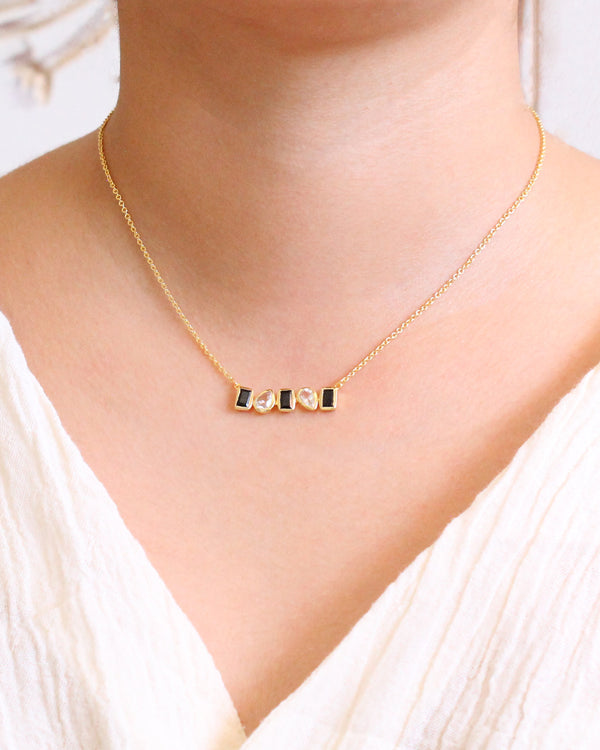 Collar ALL BLACK ONYX / CLEA QUARTZ ((PEAR)